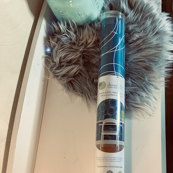 Devine Color by Valspar Peel and Stick Removable Wallpaper (Scribble Blue) - Picture 2 of 2